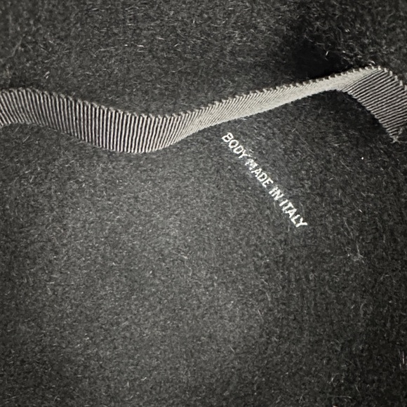 Elegant Vintage Black Velvet Hat with Rhinestone Detail and Hat Pin - Picture 7 of 8